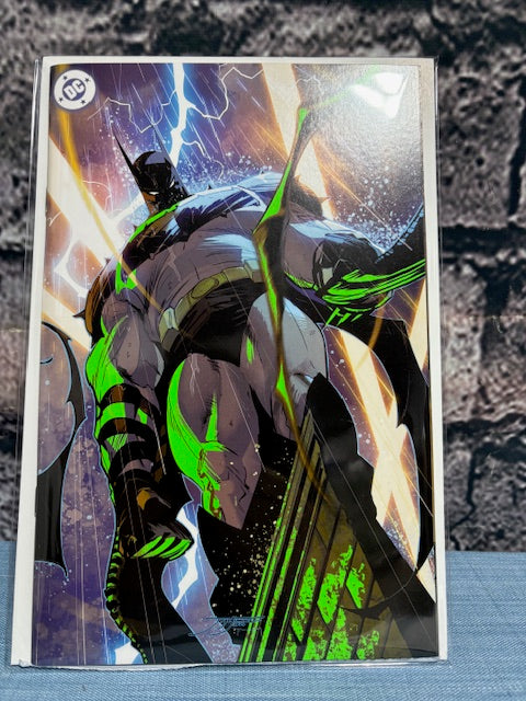 Absolute Batman #1 Fan Expo Jorge Jimenez Neon Green Spot Color Variant (1:5, VIP Exclusive)